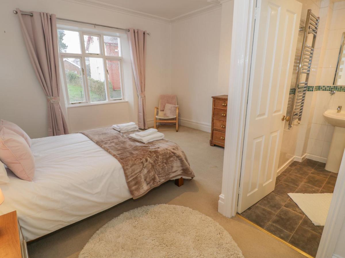 Preswylfa Villa Caernarfon Exteriör bild
